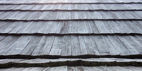 旧木板屋顶褪色木头风化矩形正方形建筑材料灰色水平乡村图片