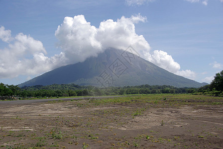 尼加拉瓜火山农村地质学场地表位热带多云荒野木头乡村顶峰图片