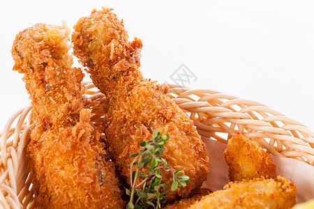 金鸡腿和翅膀的碎虾食谱烹饪油炸芳香涂层食物餐厅家禽自助餐服务图片