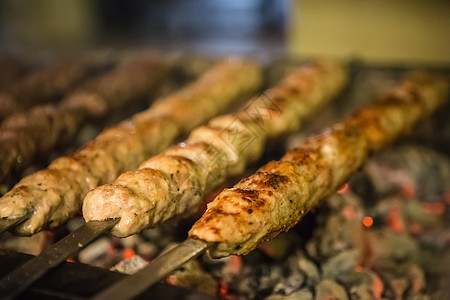 烤肉串kebabs猪肉餐厅烧烤美食野餐炙烤午餐洋葱牛肉蔬菜图片