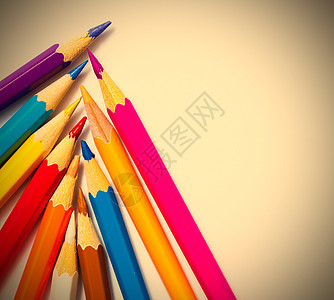 用于绘图的彩色铅笔木头团体大学教育素描光谱彩虹红色调色板绘画图片