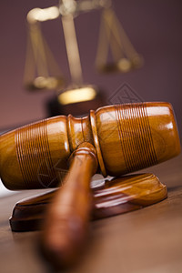 法官板球 周围光亮生动的主题木头法制法庭真相犯罪立法锤子法典惩罚司法图片