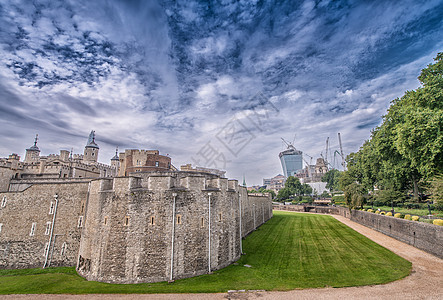 阳光明媚的伦敦塔地标天空纪念碑城堡吸引力建筑历史性蓝色首都建筑学图片