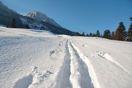 雪雪粉 山地景观中的雪坡冒险场景天空旅行高山顶峰粉末自由季节地形图片