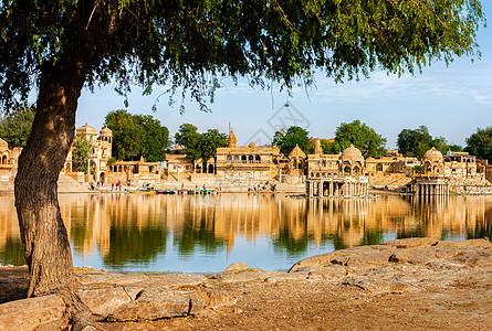 Gadi Sagar Gadisar湖 Jaisalmer Rajasthan 印度拉贾斯坦 亚洲历史雕刻石头宗教王国旅行建筑神图片