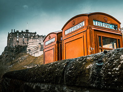 爱丁堡城堡红色电话盒图片