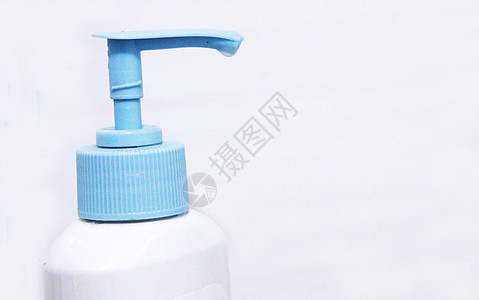 清洁液瓶上白色和蓝色的喷洒器打扫厨房肥皂卫生化学品清洁工瓶子家庭产品家务图片