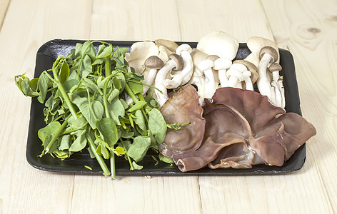 蘑菇和蔬菜饮食杂货店收成菌类木头食物营养美食木板肉汁图片