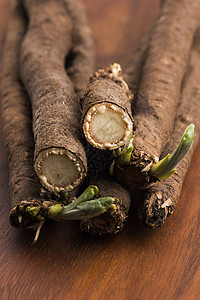 在木材上使蔬菜盐化农业饮食水平素食主义者植物黑色乡村家庭木头美食图片