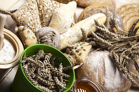 面包和自然食品的农村主题核桃面包师食物包子厨房小麦早餐美食面粉面团图片