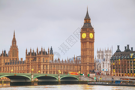伦敦与时钟塔和议会大厦的伦敦历史旅游旅行首都钟楼吸引力建筑建筑学地标城市图片
