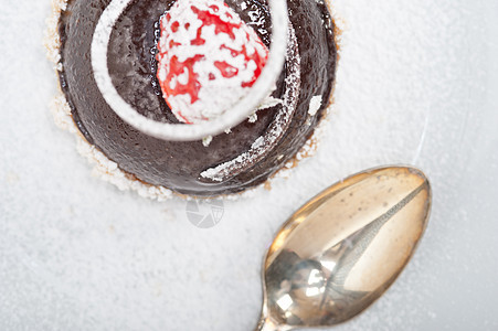 鲜巧克力草莓糖乳制品食物水果蛋糕甜点美食勺子小吃奶油配料图片