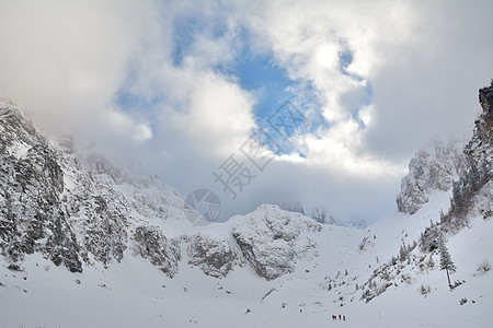 冬季山地景观晴天踩踏阳光流浪汉国家全景水平公园高山天空图片