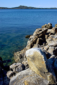 基西马米湾海岸线天空真子岩石石头海滩浅蓝色衬套泡沫海藻蓝色图片