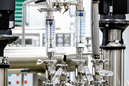 制药工业的计量设备 管道和抽水器技术生产加热器化学品公司制造业植物金属控制机器图片