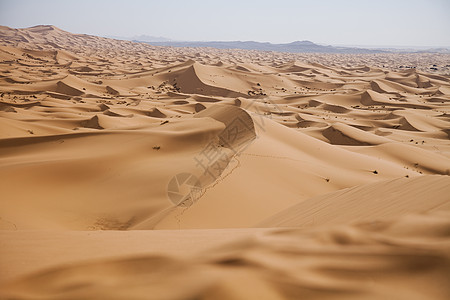 Dunes 色彩多彩的充满活力的旅行主题黄色沙漠干旱沙丘红色阴影全景太阳口渴闷热图片