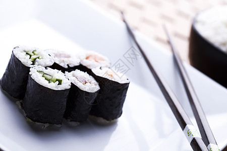 寿司卷 东方菜谱多彩主题筷子美味蔬菜竹子厨房桌子海藻盘子午餐美食图片