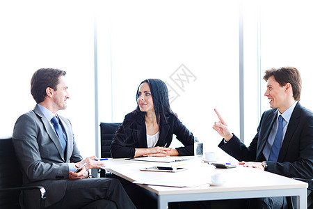 商务会议行政人员公司人士男人职员女士职场桌子办公室合作图片