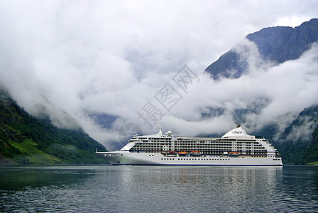 旅游度假和旅行 挪威古德万根的山地和fjord Nærøyfjord 斯堪的纳维亚图片