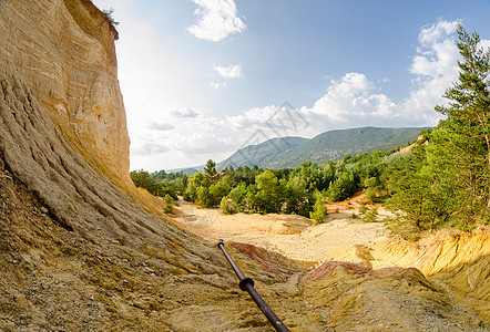 法国普罗旺斯州科罗拉多 Provencal美丽的夏季景色橙子悬崖世界岩石黄色赭石旅行地质学风景图片