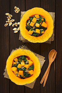 南瓜和恰德沙拉小吃沙拉饮食木头伴奏蔬菜葫芦感恩勺子种子图片