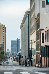 日出时堪萨斯市天际建筑物天空高架路线城市视图景观交通蓝天水平图片