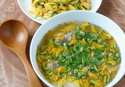 越南食物 酸菜鱼蔬菜汤鱼汤文化菠萝退烧药蔬菜盘子营养图片