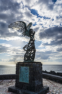 雕像 意大利西西里石头蓝色海岸线阳光金属雕塑天空艺术旅行港口图片