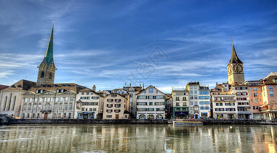 瑞士苏黎世中心历史性戏剧性旅行教会蓝色建筑市中心地标城市建筑学图片