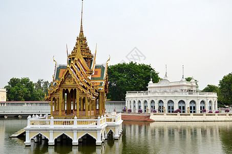 Bang PaIn皇家宫 泰国阿尤塔亚疼痛旅行建筑池塘松树别墅游客建筑学历史蓝色图片