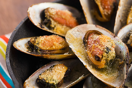 美味新鲜鲜菜加草药壳类海洋营养市场盘子动物海滩餐厅海鲜勺子图片
