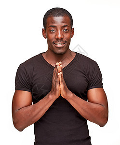 英俊年轻的非洲黑人微笑男人的肖像情绪白色黑色工作室快乐手指广告男性手势问候语图片