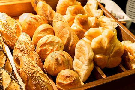 新鲜面包食物团体木头生活大麦烘烤馒头玉米农业小麦图片