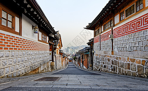 日落时首尔的历史区景观地标传统古董建筑学民居历史历史性风光住宅图片