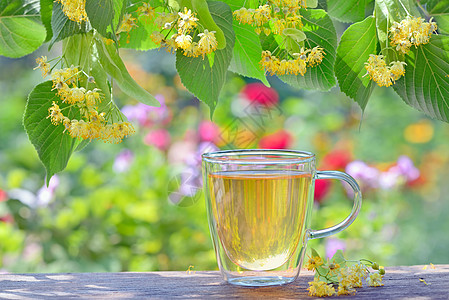 杯子里的林肯茶图片