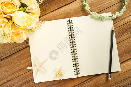 用笔 玫瑰头带 花冠 花束 海星等规划文件女性铅笔皇冠庆典木板图表组织记事本玫瑰婚礼图片