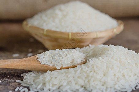 白稻谷白色文化营养勺子谷物白米食物美食种子棕色图片