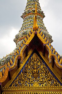 以Bangkok马赛克语写成三位一体雕塑天空宗教旅游马赛克金字塔金属木头旅行图片