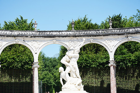 法语古典花园雕像图片