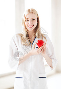具有心脏的女医生女性护士手术药品心脏病学诊所移植女士外科攻击图片