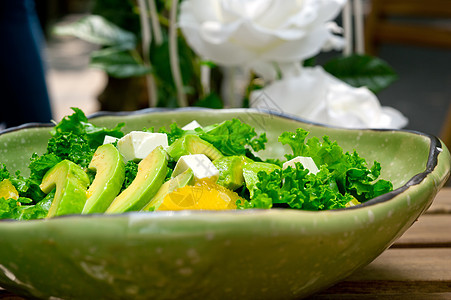 新鲜鳄梨沙拉乡村午餐盘子食物食品蔬菜沙拉营养美食饮食图片