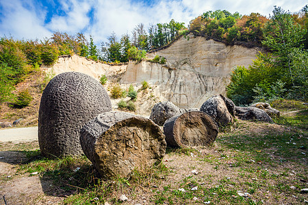 Costesti候选人     罗姆人生活和成长的石块旅游沉淀风景编队雕塑石头水泥矿物岩石沉积图片