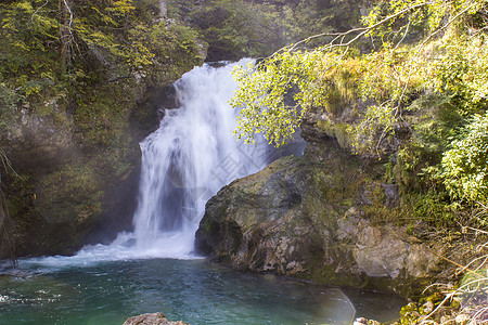 斯洛文尼亚欧洲Vintgar峡谷的瀑布吸引力运动环境远足森林公园旅游石头树叶旅行图片