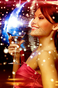 女鸡尾酒雪花酒吧派对俱乐部夜生活奢华饮料酒精玻璃贵宾图片