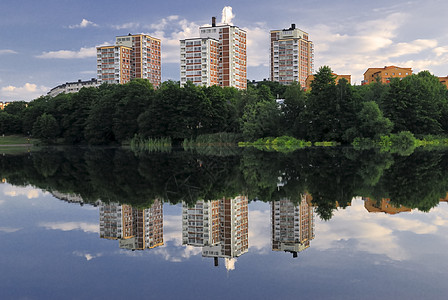 城市建筑反射都市草地天空建筑学景观风光城市生活结构住宅小区图片