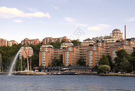 斯德哥尔摩有船的堤岸城市体育商务结构景观桅杆港口建筑游艇绳索图片
