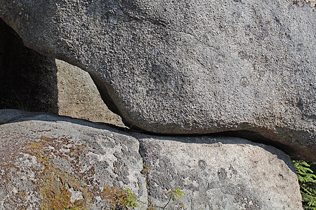 费切特尔山脉的岩石远足石头乡村荒野庇护所旅行季节丘陵风景环境图片