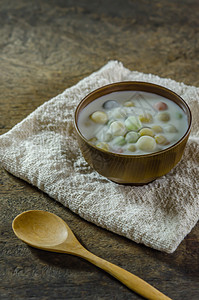 布阿洛伊饺子紫色茶点热带勺子椰子绿色美食黄色甜点图片