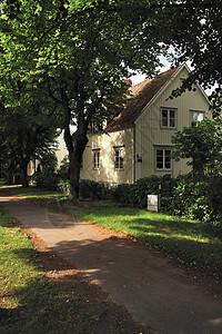 瑞典乡村情结瑞典语住房后院白色前院建筑乡村水平住宅外观绿色小屋背景