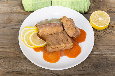 蔬菜炖鱼木板桌子小吃服务萝卜食物烹饪柠檬餐厅图片